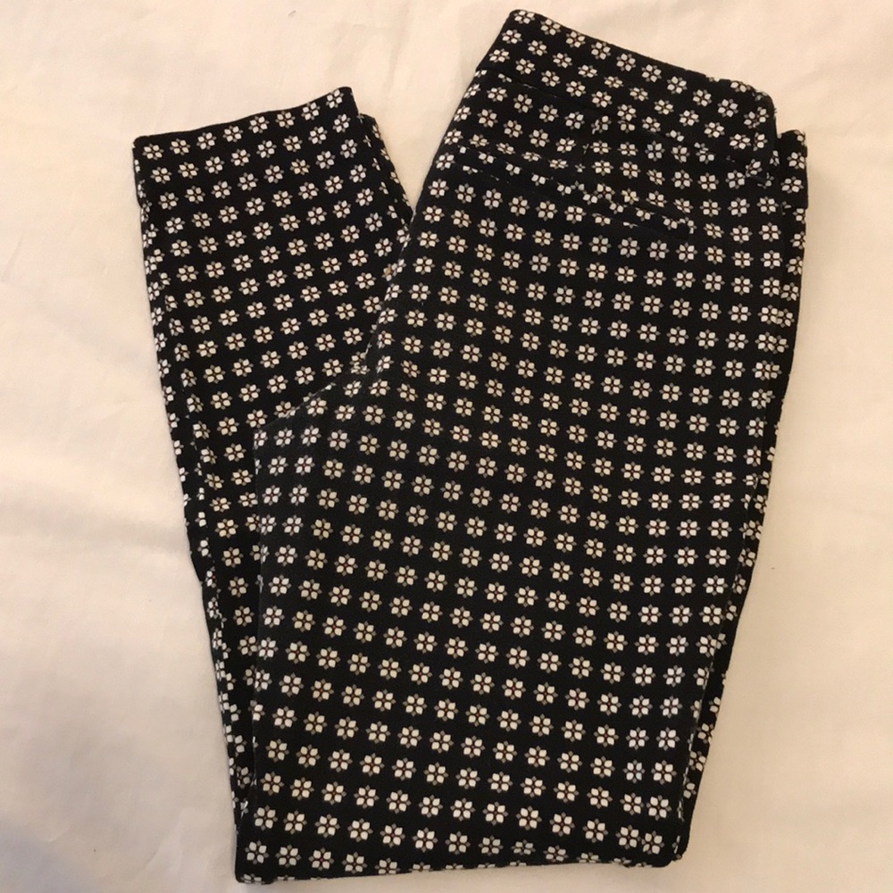 Old Navy Pixie Pants size 2R